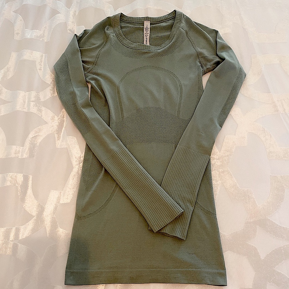 Lululemon swiftly tech long sleeve top
